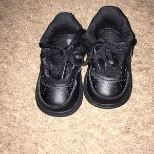 Infant Black Low Top Air Force Ones (Used) Size 2c